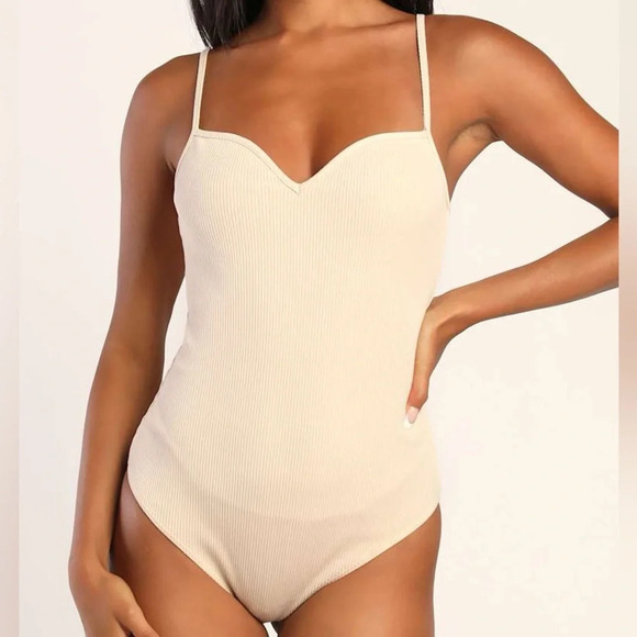 Lulu’s Looking Sweet Beige Ribbed Sleeveless Bodysuit NWT Small Basic - Picture 1 of 6